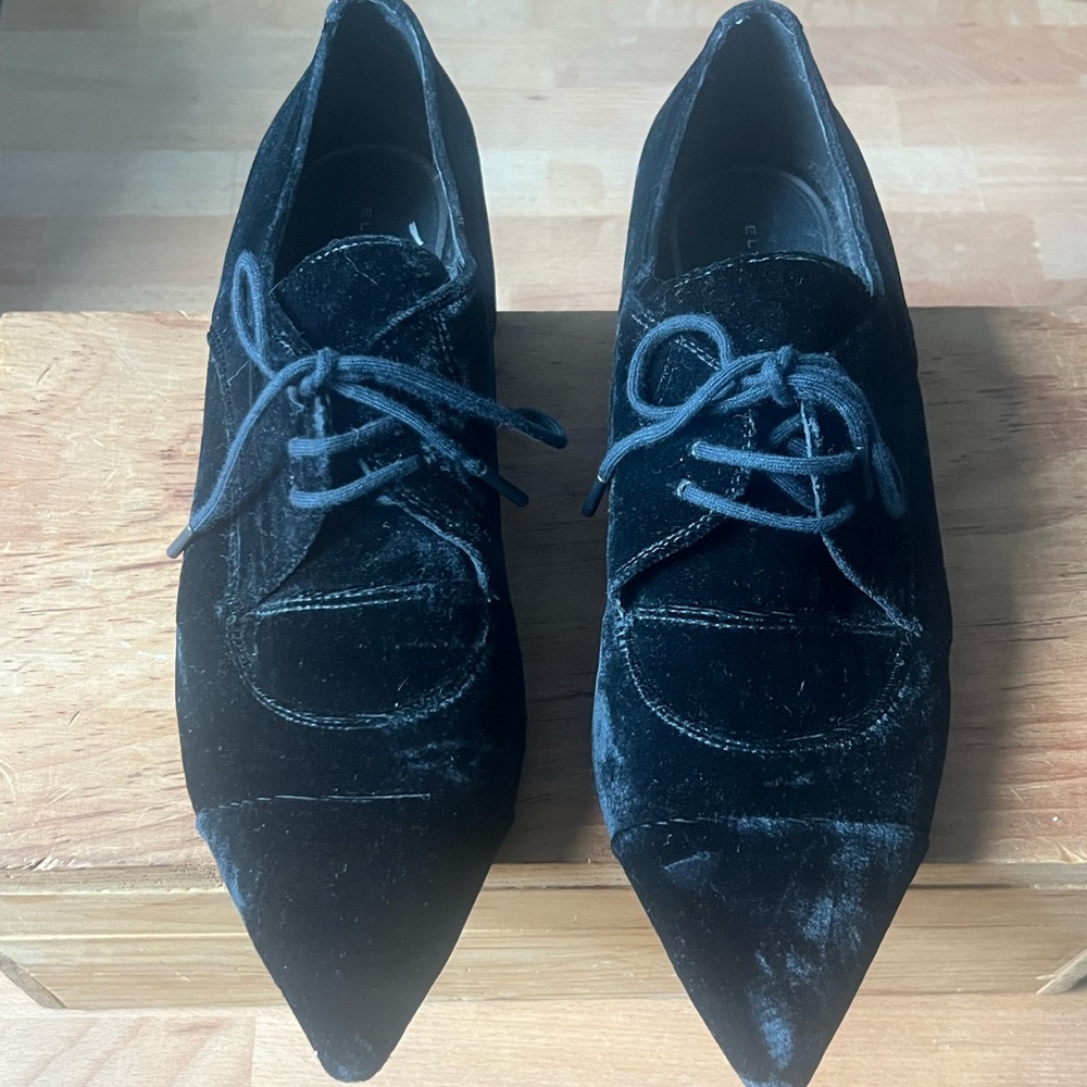 Black Velvet Lace-Up Oxford